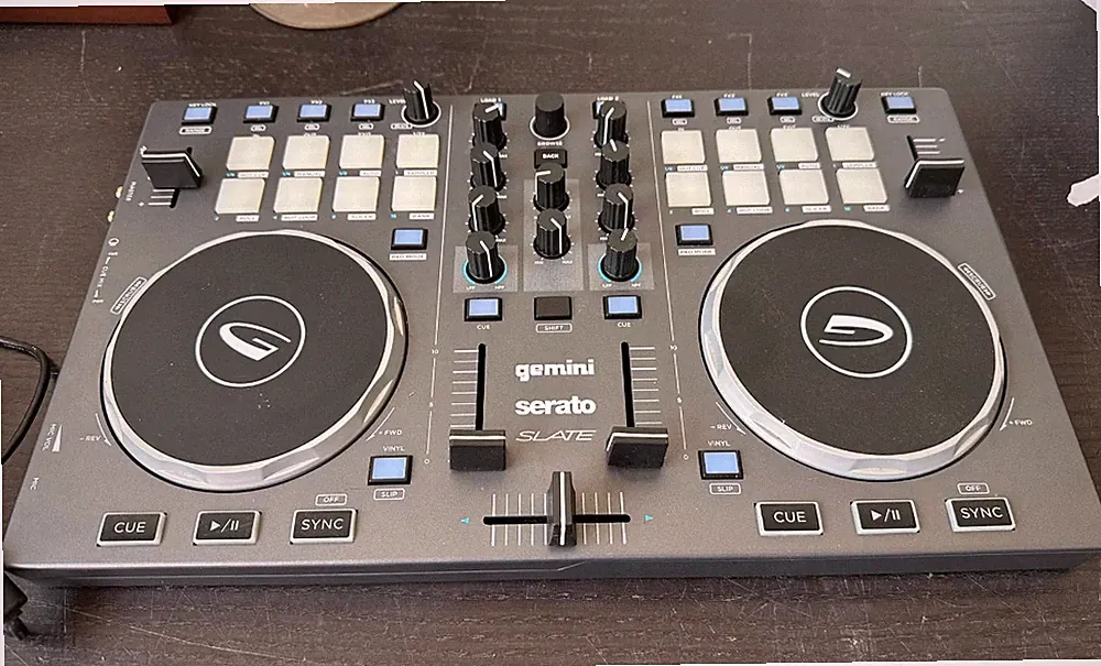 1pcs Gemini Serato DJ Controller