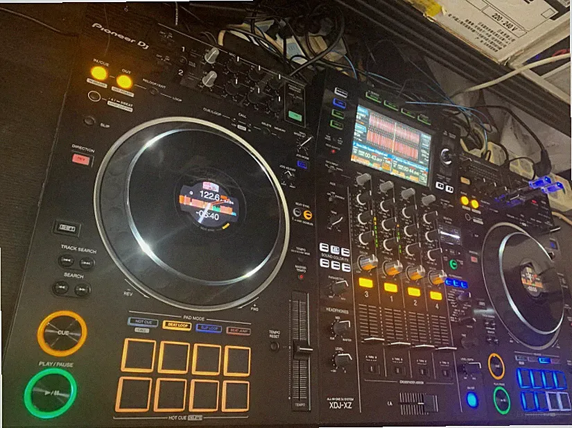 1pcs Pioneer XDJ-XZ DJ Controller