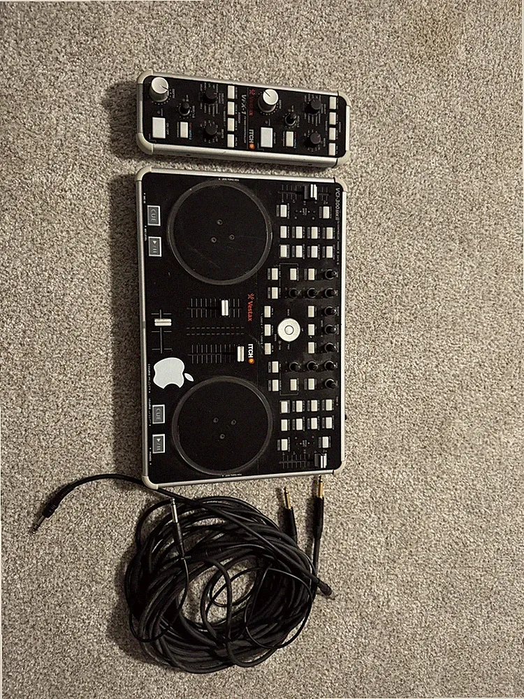 2 pcs Vestax VFX-1 DJ Controller and vestax vci 300 mk2 with cords gently used