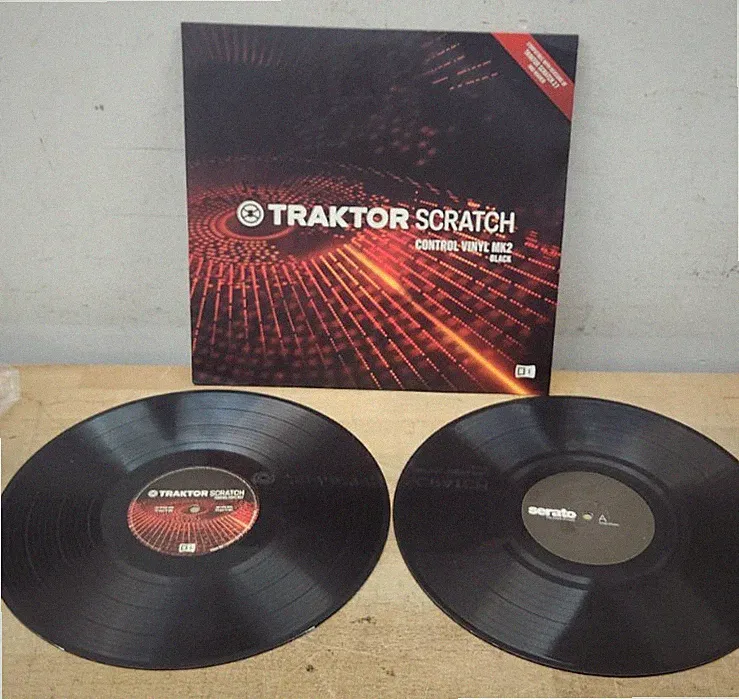 2x Native Instruments Traktor Scratch Pro Control Vinyl MK2 Black Record DJ