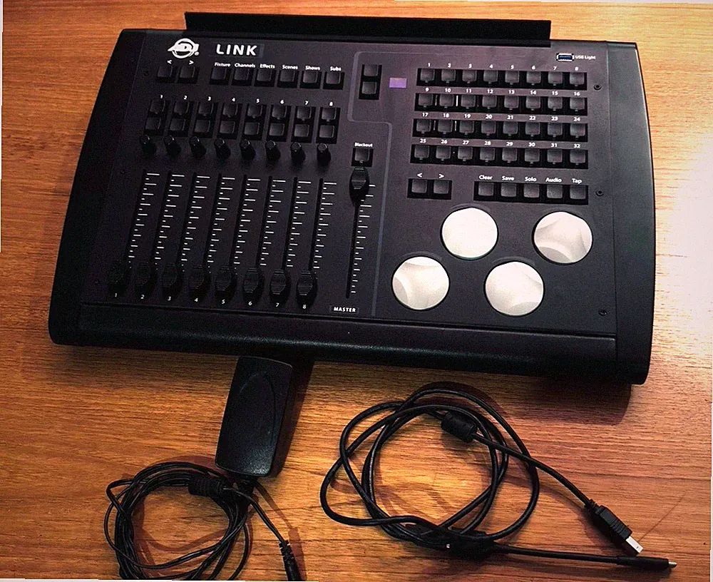 ADJ American DJ LINK 4-Universe 5 Pin DMX iPad App Lighting Controller - WiFi