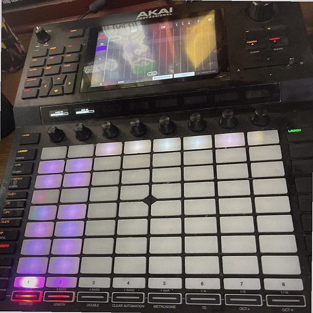 Akai Force Standalone Music Production DJ Sampler Sequencer w/Charger
