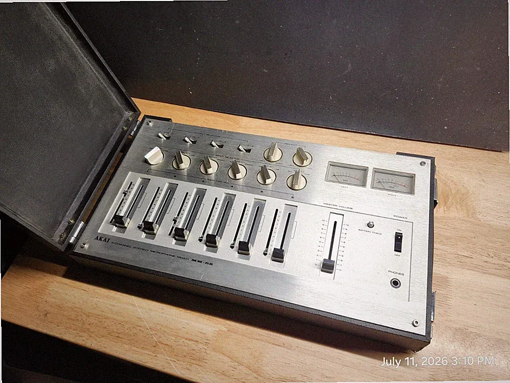 AKAI Model MM-62 6 Channel Mic Mixer / Tested Works
