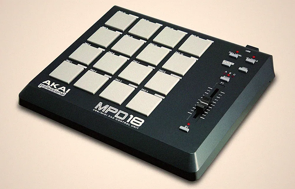 Akai Pro MPD18 Compact Pad Controller Very Good