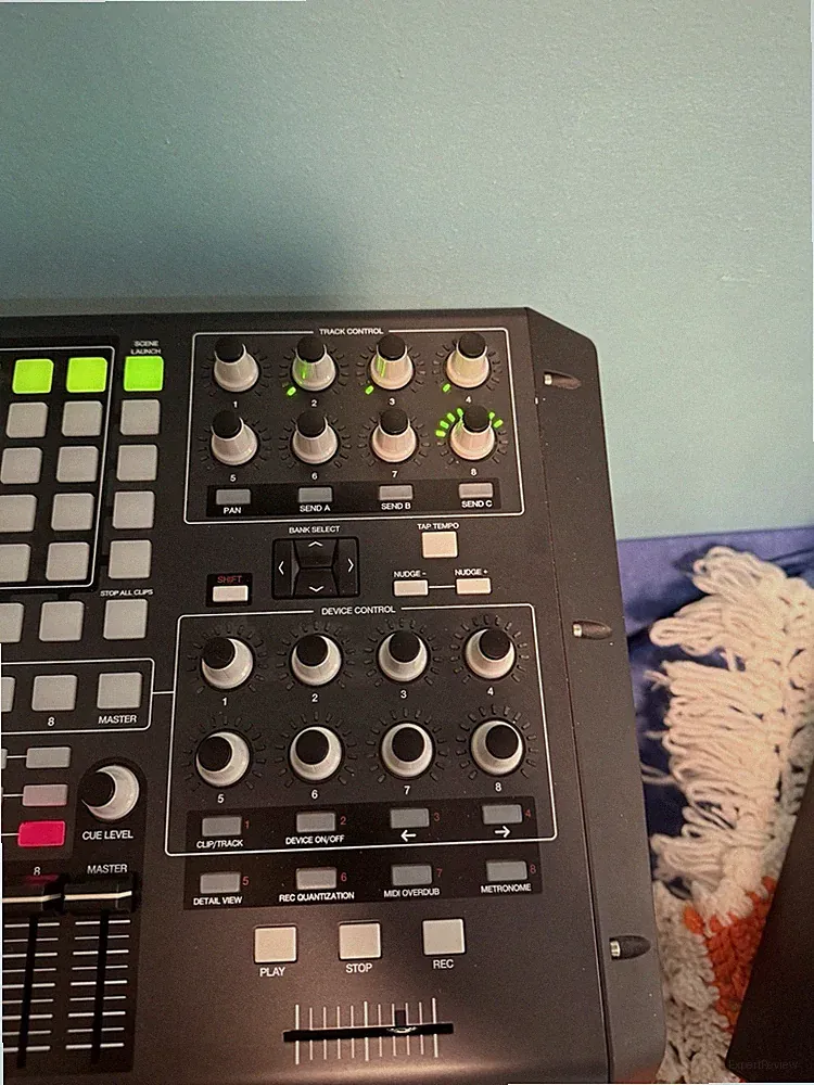 Akai Professional APC40 40 DJ Controller Pad Triggers Ableton Powers Up READ