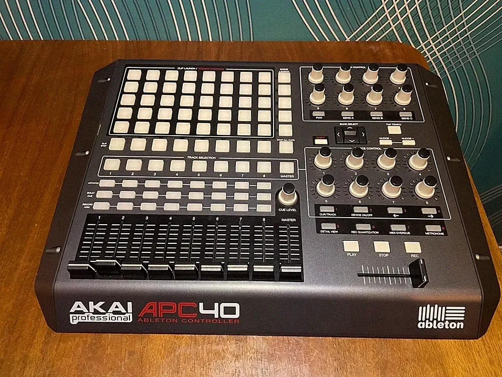 AKAI Professional APC40 Ableton Live MIDI Controller DJ Performance Tested Works
