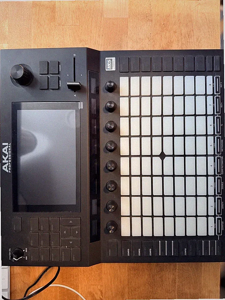 Akai Professional Battle