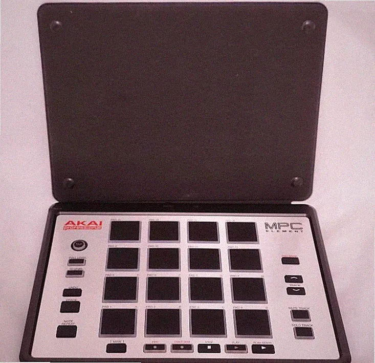 Akai Professional MPC Element DJ Sampler Pro Midi Control Pad
