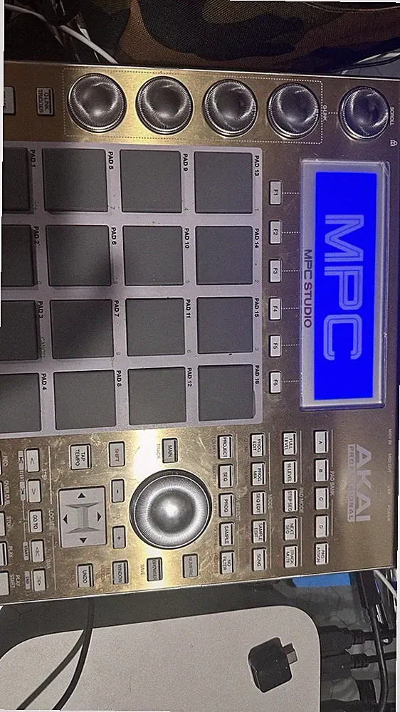 Akai Professional Studio Gold MIDI Controller