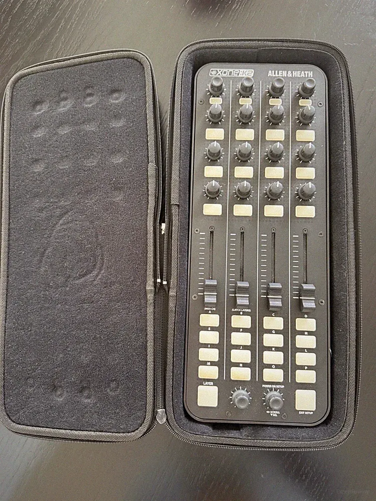 allen & heath xone k2 audio interface/dj controller
