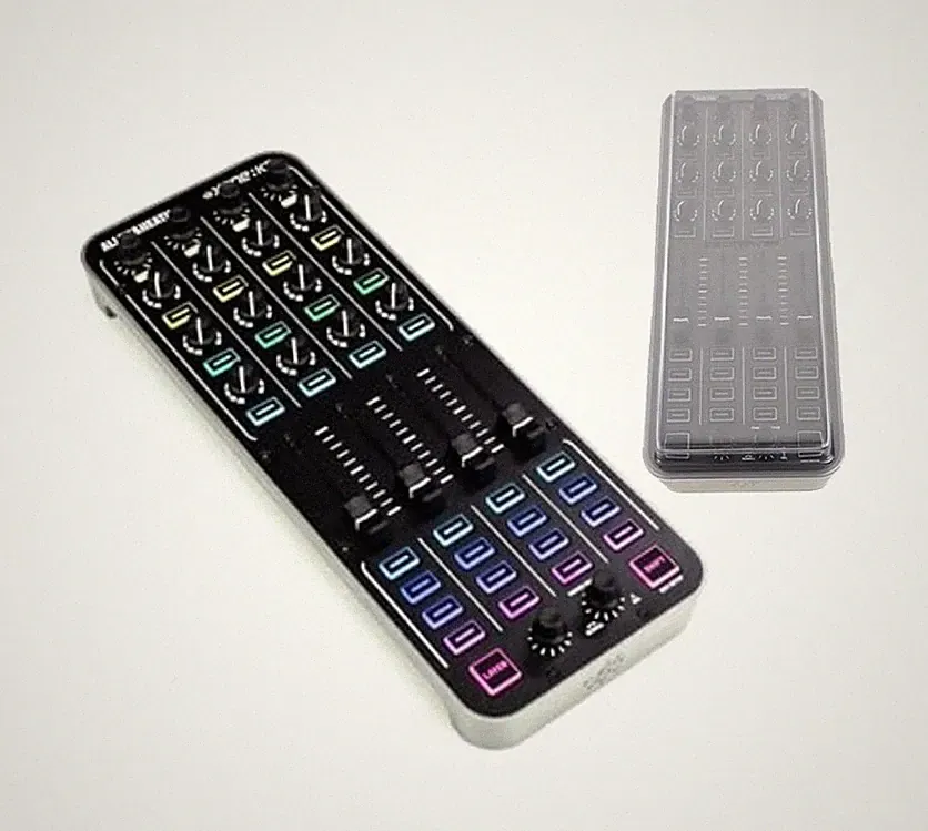 Allen & Heath Xone:K3 Professional DJ MIDI Controller + Decksaver