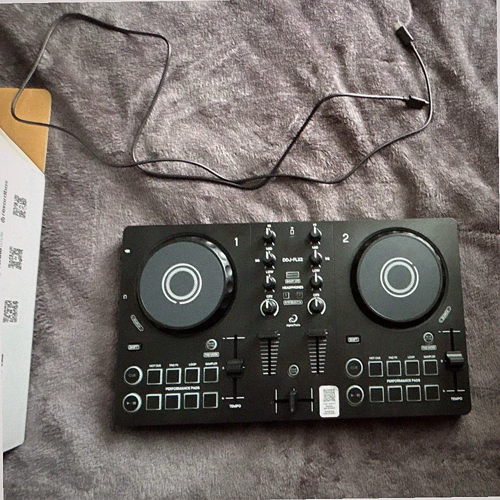 AlphaTheta DDJ-FLX2 2-Deck 2-Channel DJ Controller Built-In Mixer Black