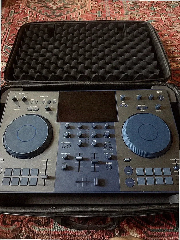 AlphaTheta OMNIS-DUO 2-Deck Battery Powered DJ Controller/Player
