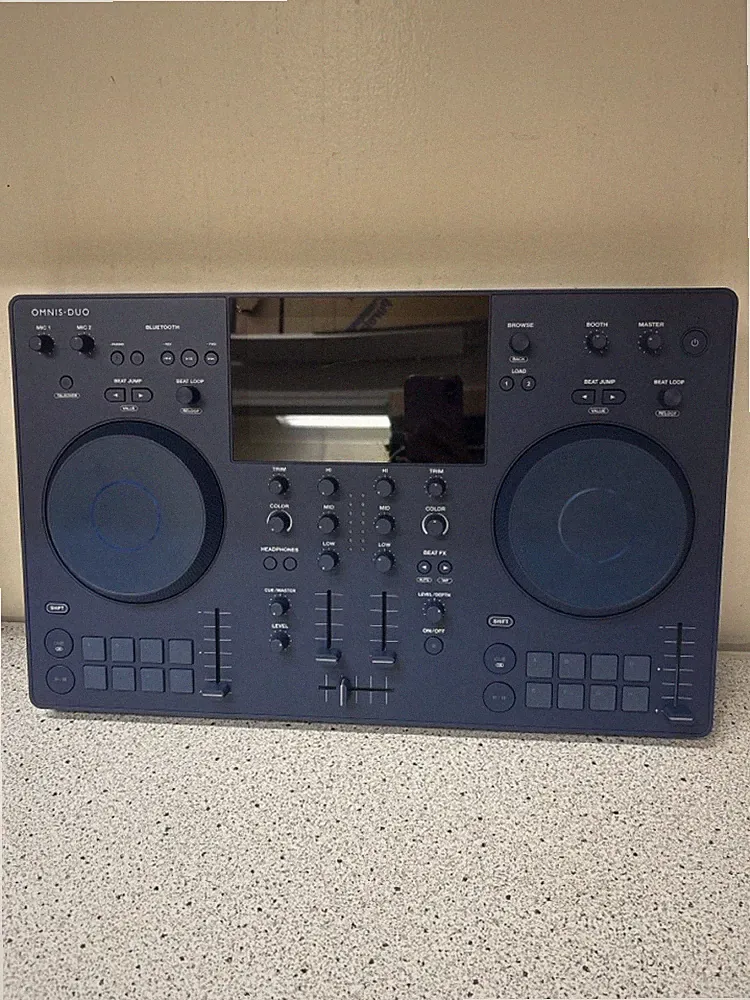 ALPHATHETA OMNIS-DUO PORTABLE ALL-IN-ONE BATTERY POWERED DJ CONTROLL (E14002484)