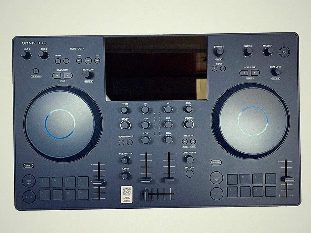 AlphaTheta OMNIS-DUO Portable Battery-Powered All-in-One DJ System
