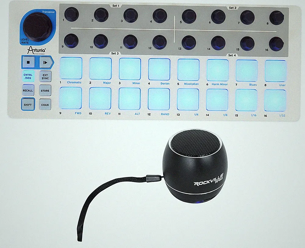 Arturia BeatStep 16-Step Analog Sequencer Midi USB DJ Pad Controller + Speaker