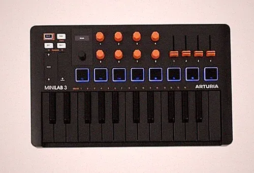 Arturia MiniLab 3 25 Slim-key Controller - Orange