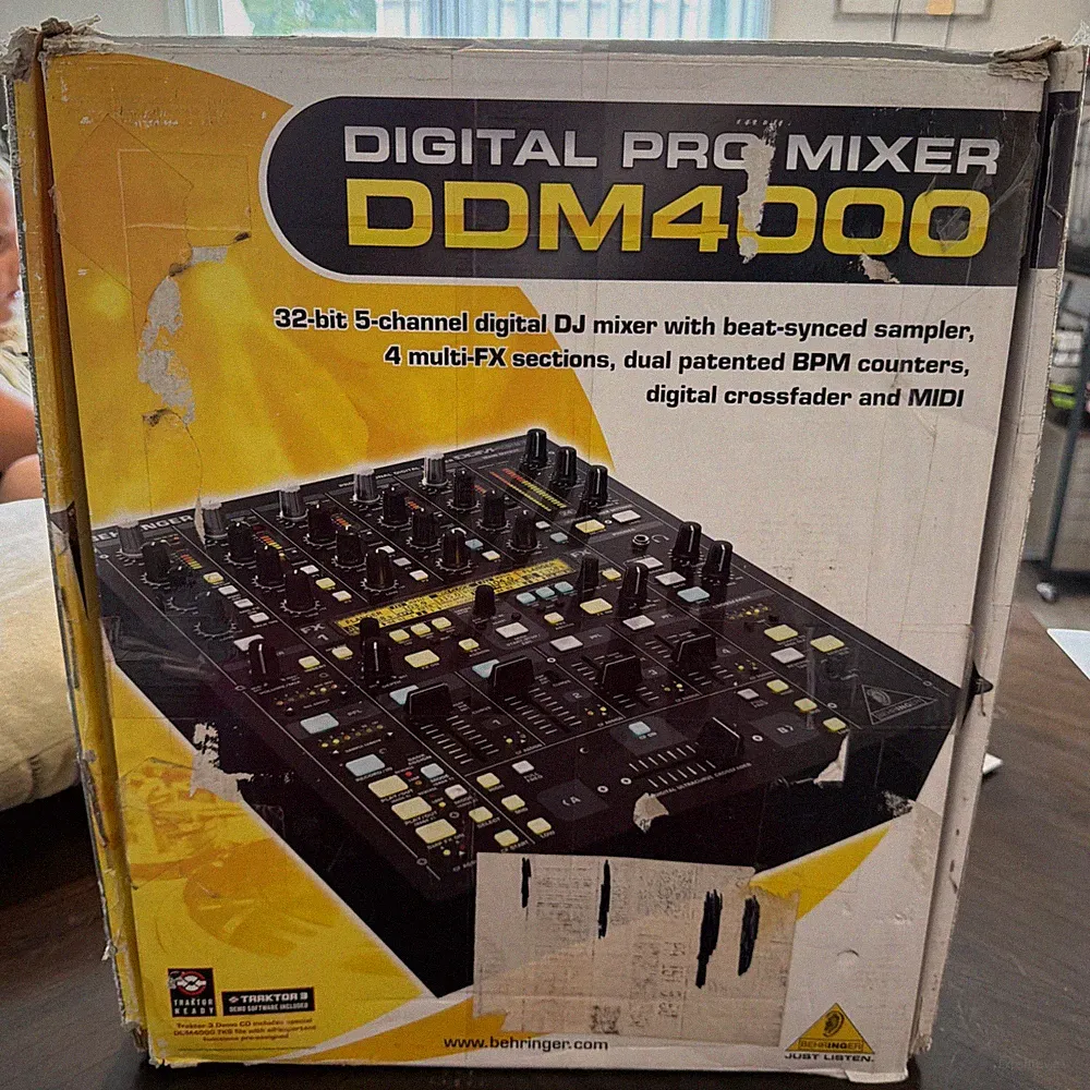 Behringer DDM4000 Professional 5- Channel DJ Mixer W/Sampler Fx, Duel BPM Counte