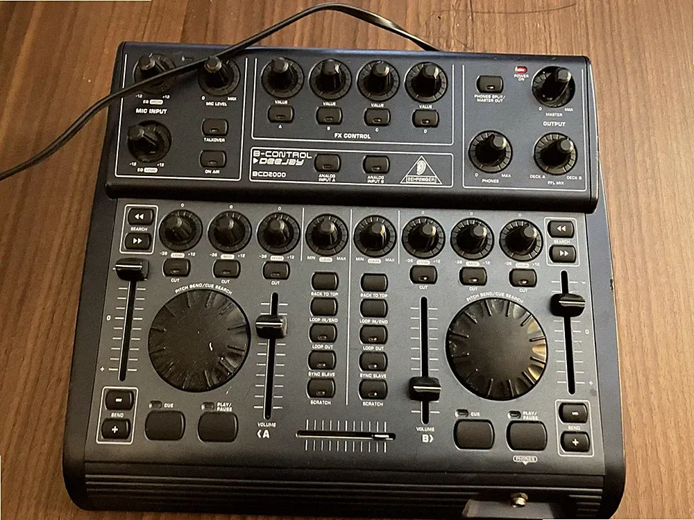Behringer Dj Controller BCD2000 USB MIDI Working