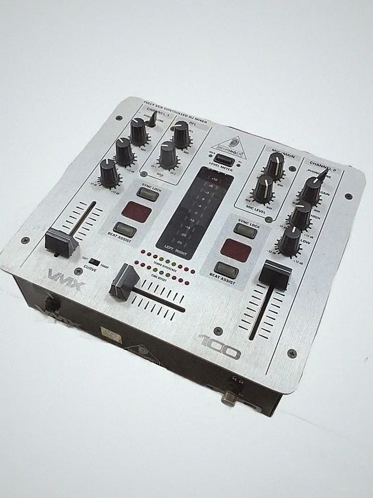 BEHRINGER DJ EQUIPMENT VMX100 Used