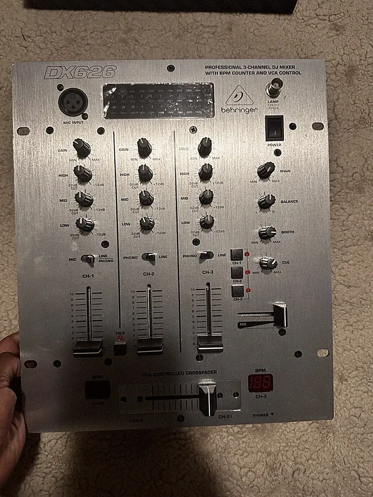 Behringer Pro Mixer DX626 3-Channel DJ Mixer With BPM Counter and VCA Control