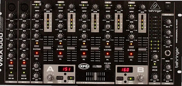 Behringer Pro Mixer VMX1000USB 5-channel DJ Mixer