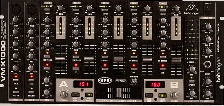 Behringer Pro Mixer VMX1000USB 5-channel DJ Mixer