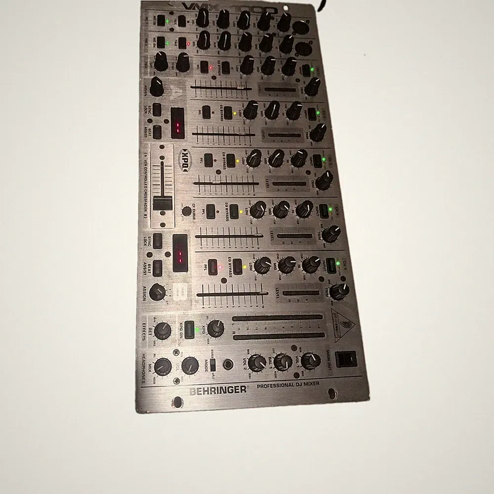 behringer dj mixer