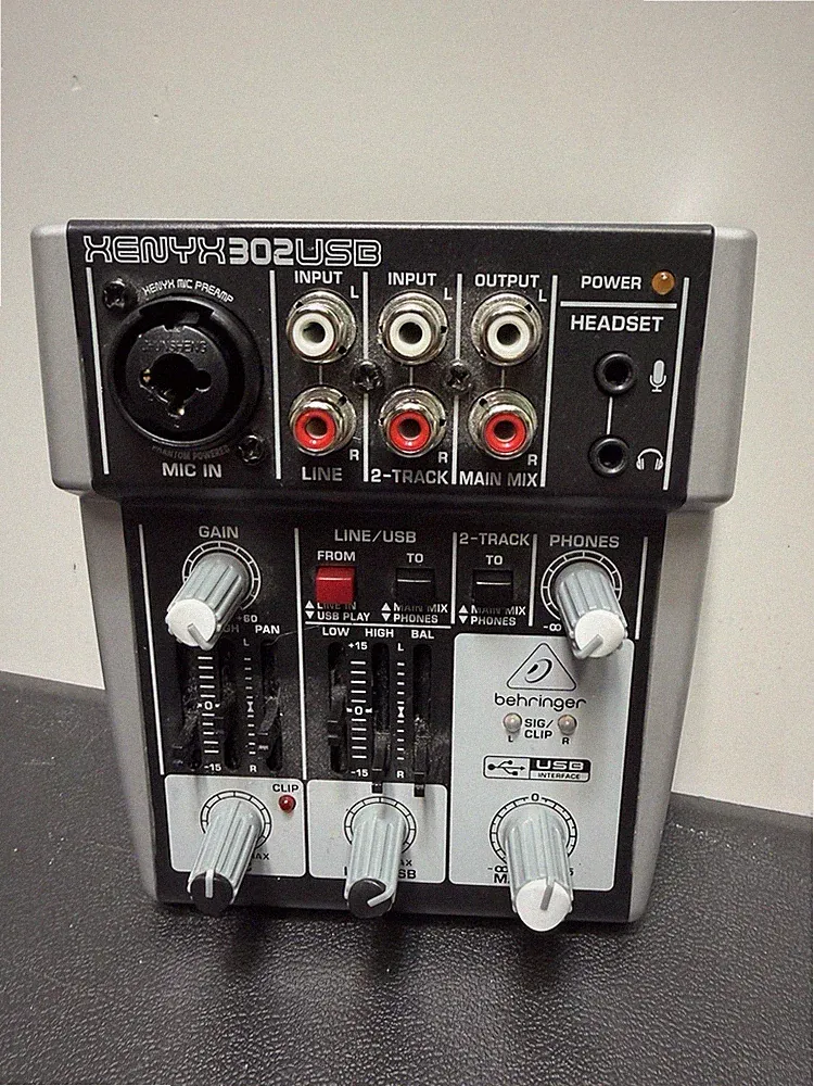 Behringer XENYX 302USB 5-Input Professional DJ Mixer USB Interface