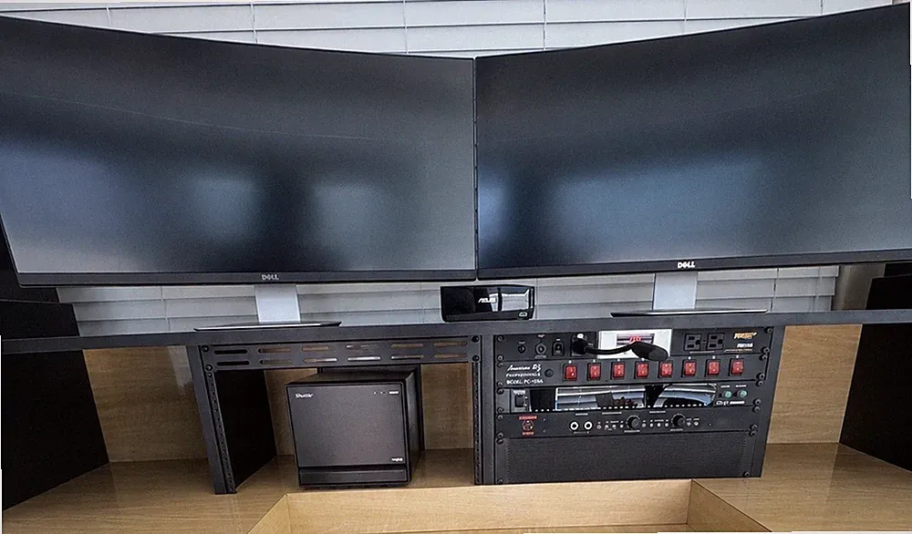 Complete Music Studio Setup Pioneer Speakers Dual Dell Monitors Audio Rack PC Bu
