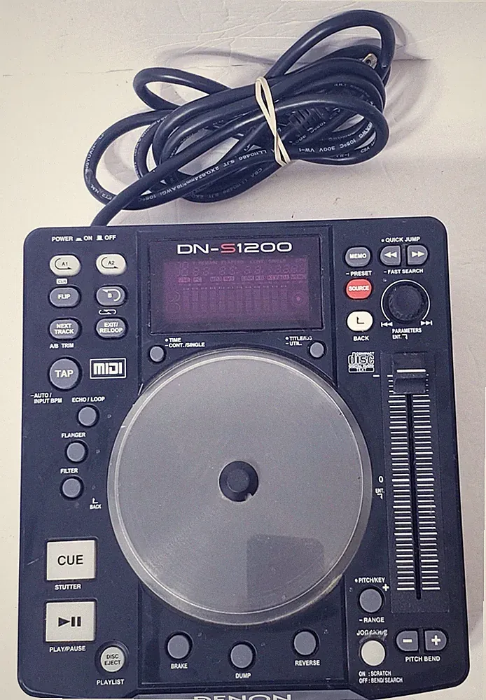 Denon DJ DN-S1200 single Portable CD/MP3 USB Player MIDI Controller TESTED
