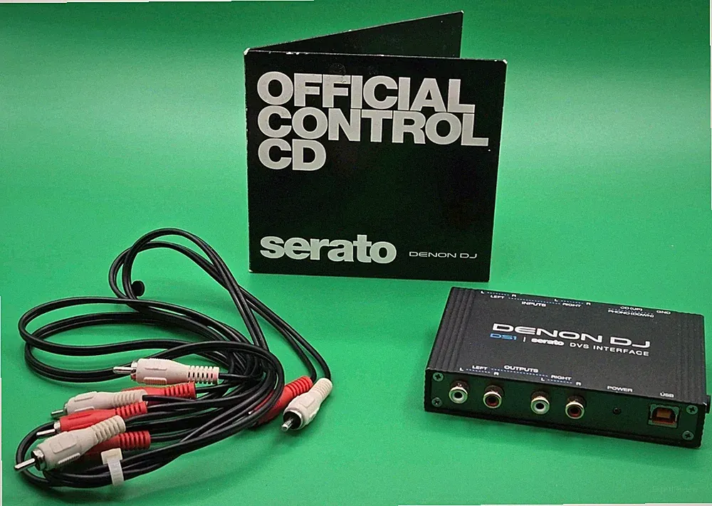 Denon DJ DS1 Serato DVS Interface Black with Control CD Used Only Aux Cable