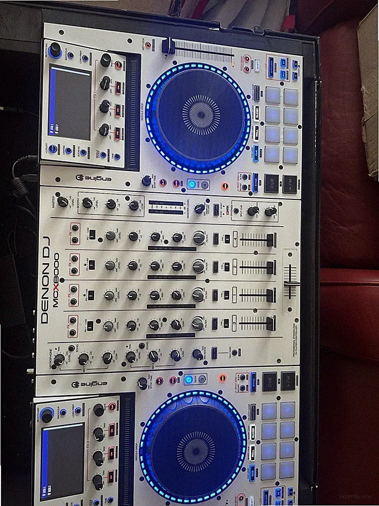 Denon DJ MCX8000 2-Deck 4-Channel DJ Controller Built-In Mixer White