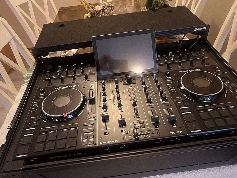 Denon DJ PRIME 4+ 4-Deck Standalone DJ System Controller + ProX Flight Case