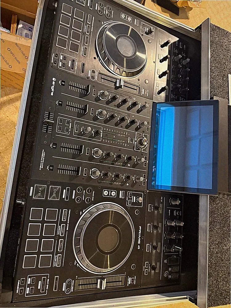 Denon DJ PRIME 4 Standalone 4-Channel Dual-Deck Touchscreen Built-In Mixer