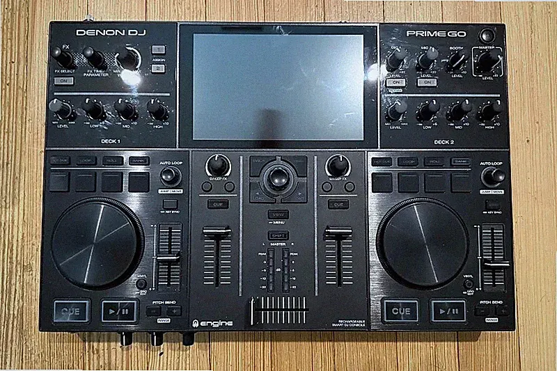 Denon DJ PRIME GO, Rechargeable DJ Console, WITH HEAVY HARD CASE