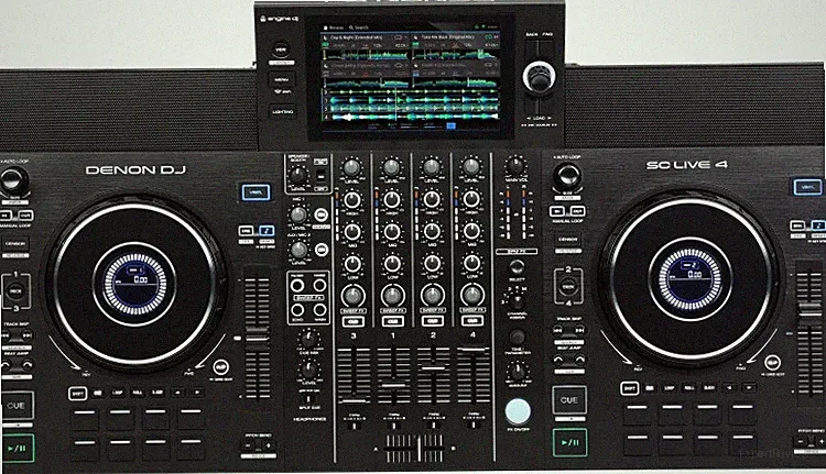 Denon DJ SC Live 4 Standalone DJ Controller - Black