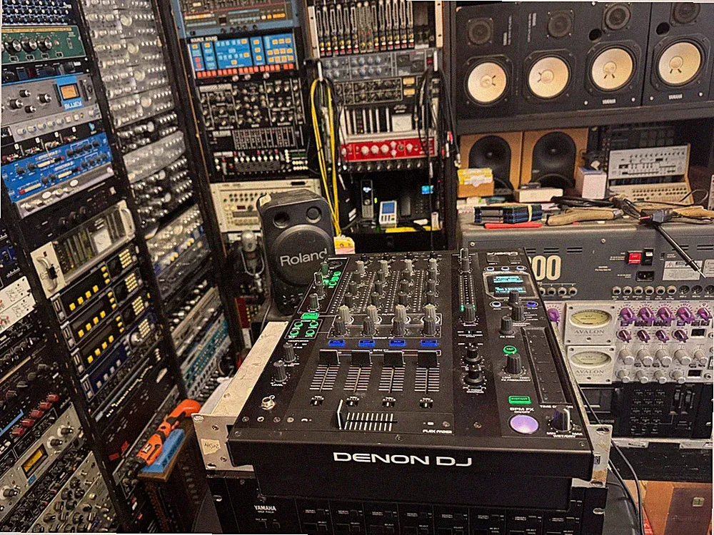 Denon DJ X1800 Prime 4-Channel Club Mixer ,X 1800 ARMENS