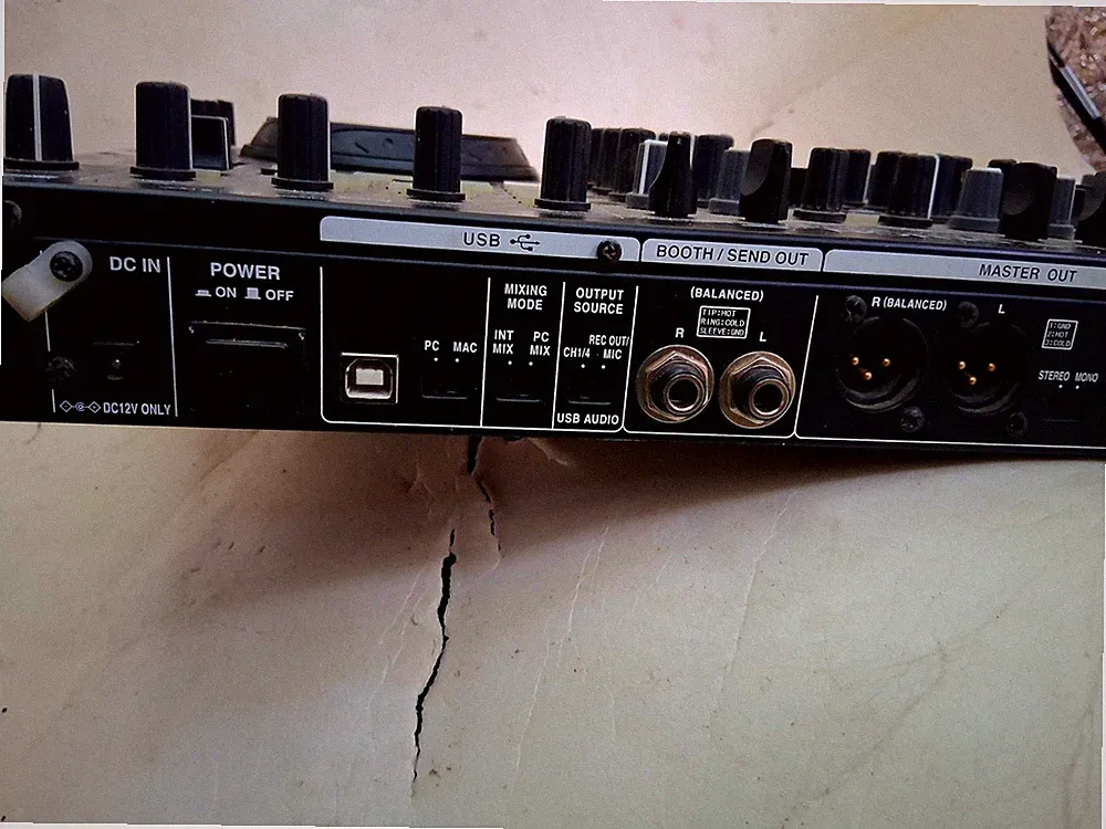 4 Channel Professional Dj Controller