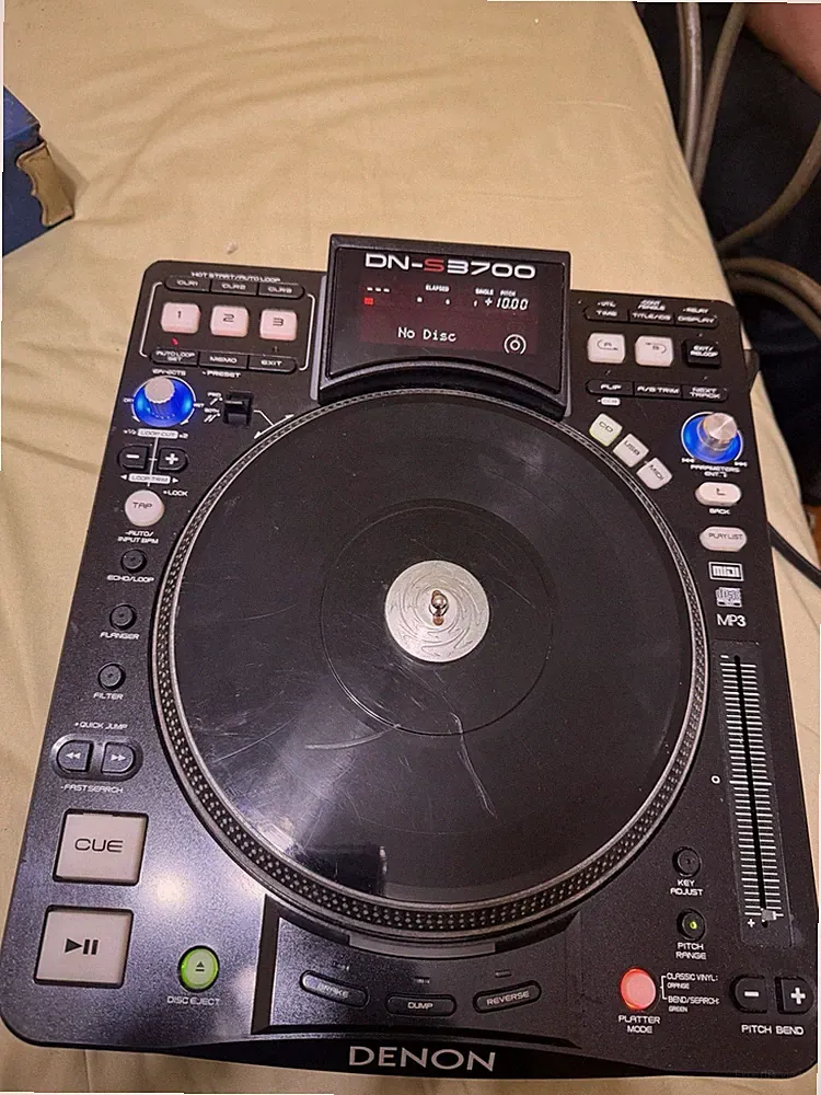 DENON DN-S3700 DJ Turntable CD/USB Good GP