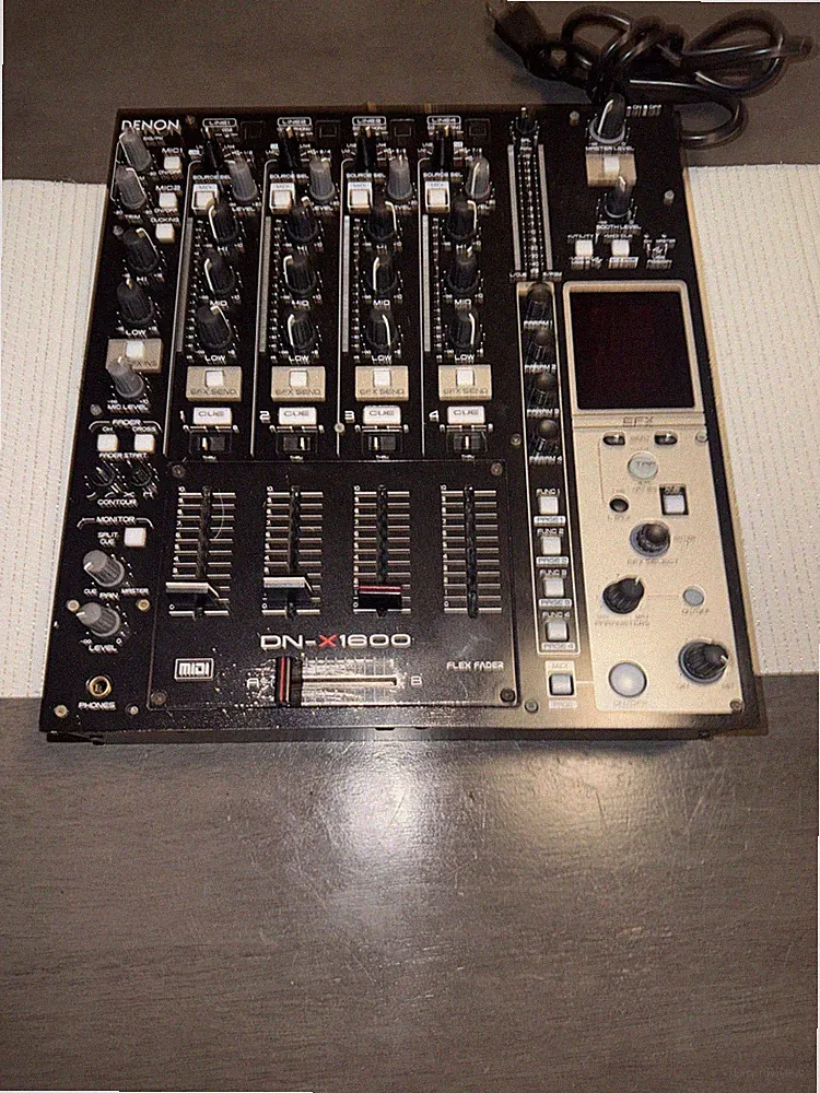 Denon DN-X1600 Four Channel Digital Effects DJ Mixing Console - READ DESCRIPTION