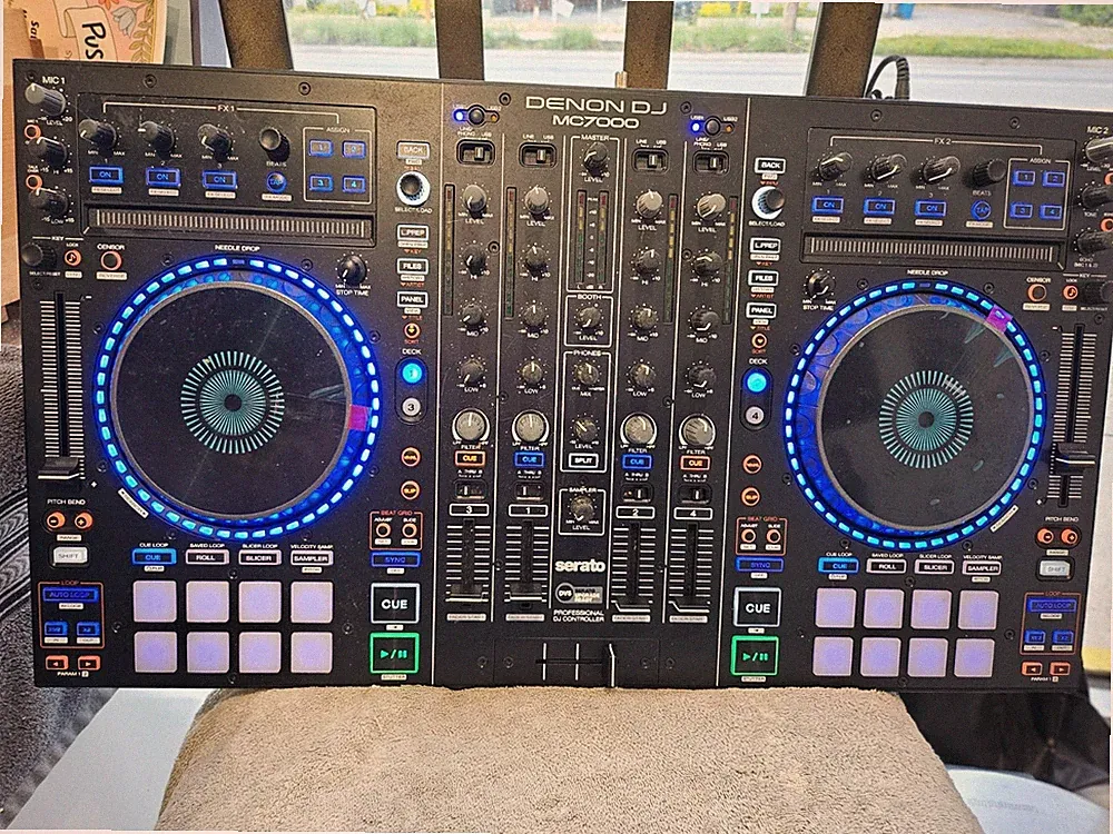 Denon MC7000 4-Channel DJ Controller Digital Mixer Dual USB PRO X FLIGHT Case