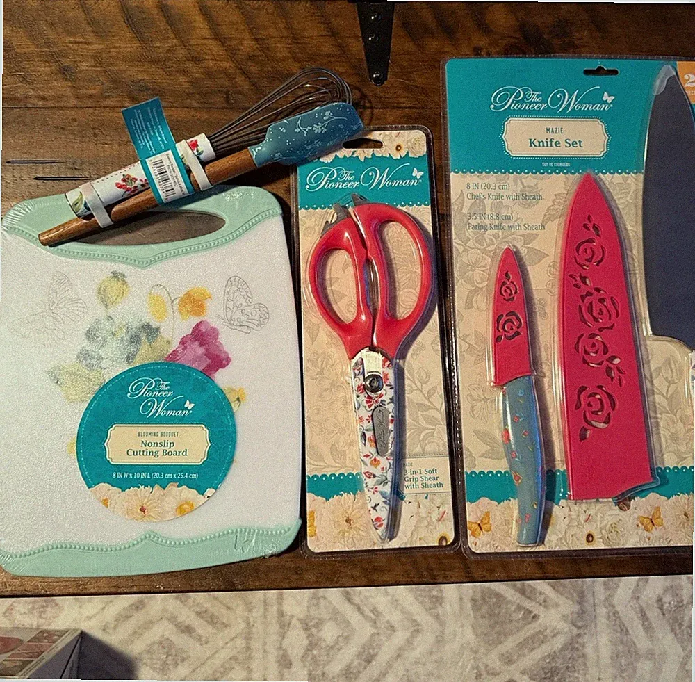 pioneer woman kitchen stuff