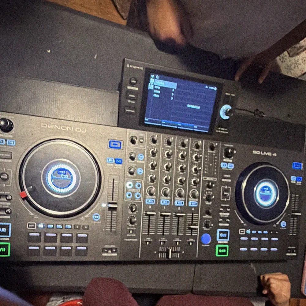 DJ controller