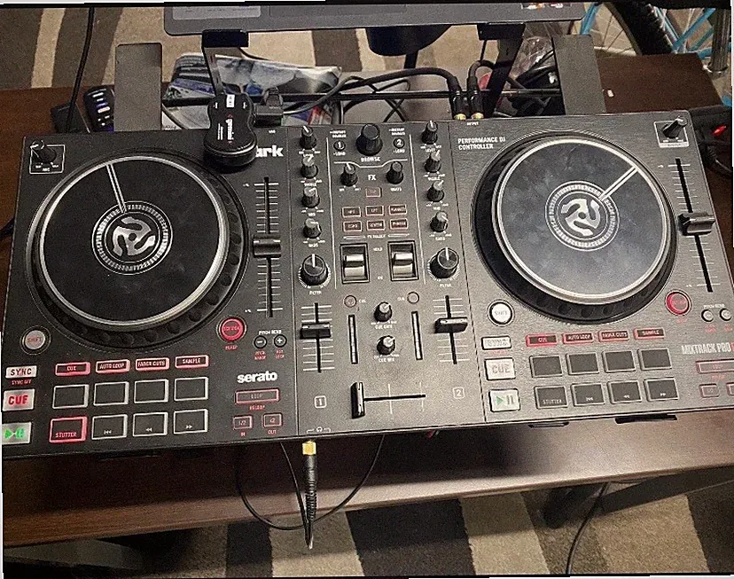 Dj Equipment Great Condition! Numark Mixtrack Pro FX2 With AS 15000P 15 Speakers