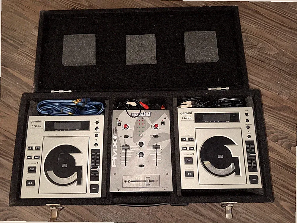 Gemini - CDJs Professional Sound Mixing Equipment w/Hard Case