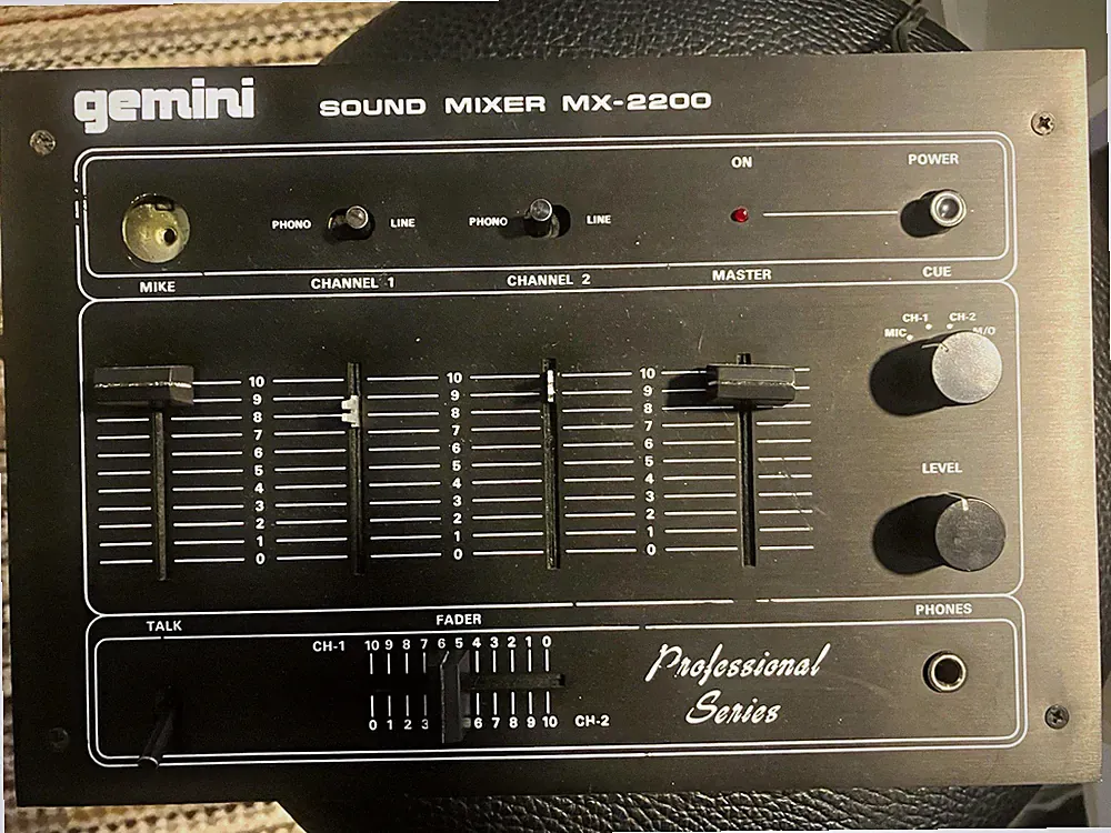 Gemini MX-2200 2-Channel DJ Sound Mixer Talkover RCA In/Out, 1/4" Mic In