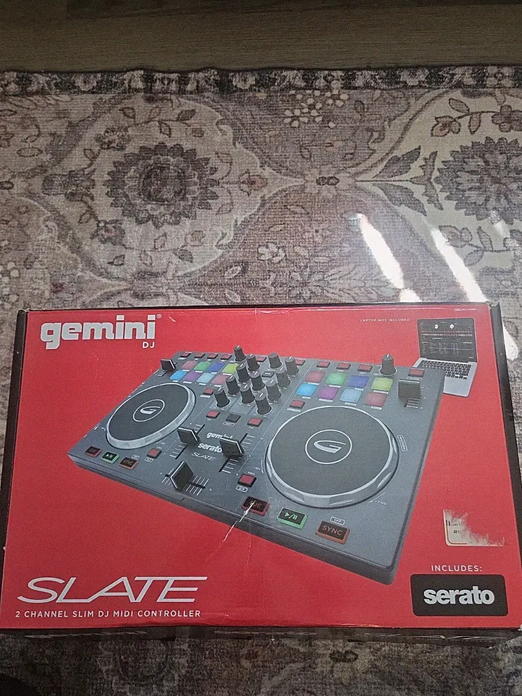 Gemini SLATE 2-Channel Slim DJ MIDI Controller NEW IN BOX +++++