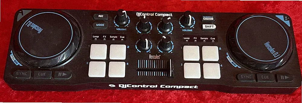 Hercules DJ Control Compact Controller B26