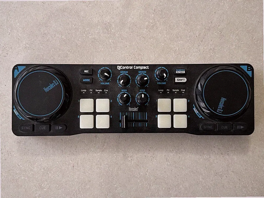 Hercules DJ Control Compact